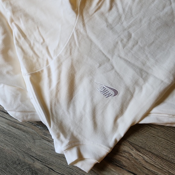 Nike Women's High-waisted Active set with crop top-Medium - Picture 10 of 11